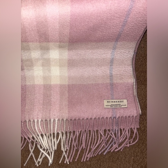 Burberry - Blush, Beige & Cream Plaid Fringe Hem Cashmere Scarf NWOT - Picture 4 of 8